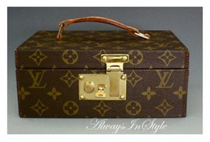 Vintage Louis Vuitton Jewelry Case courtesy Go Antiques.com. 
